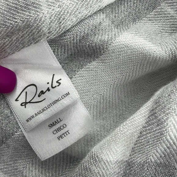 Rails hunter grey plaid button down shirt flannel soft cozy cabin top sz sm - Picture 6 of 11